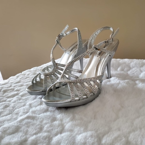 High heels - Picture 3 of 3